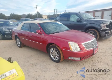 2011 Cadillac Dts Luxury Collection z USA, uszkodzony, nr VIN 1G6KD5E62BU103684